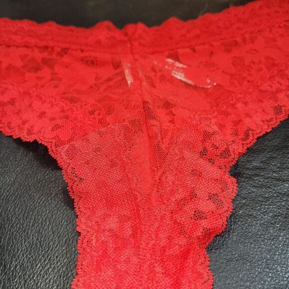 NWT Victoria Secret Cheeky Thong - Picture 6 of 8